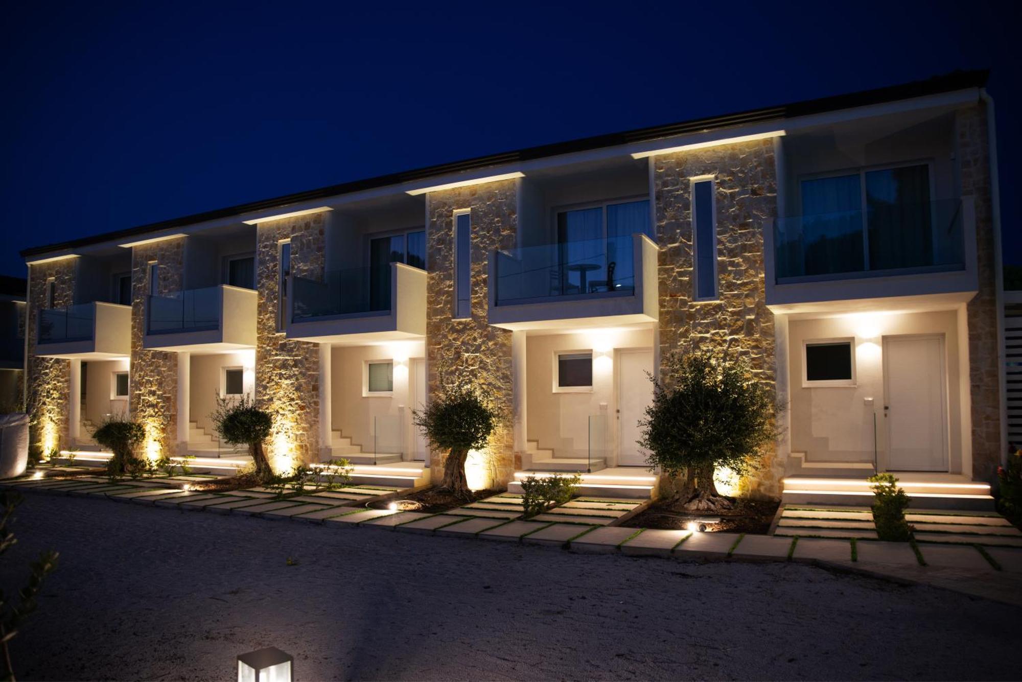 Montedarena Hotel Pulsano Esterno foto