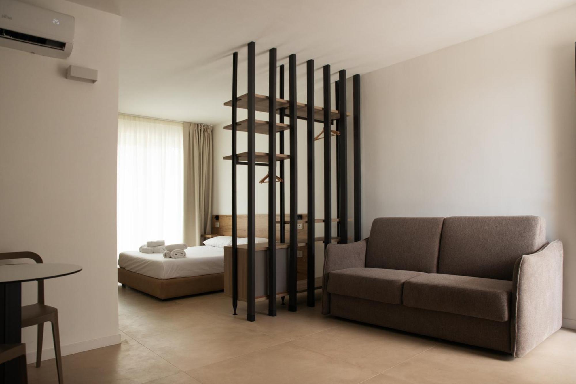 Montedarena Hotel Pulsano Esterno foto